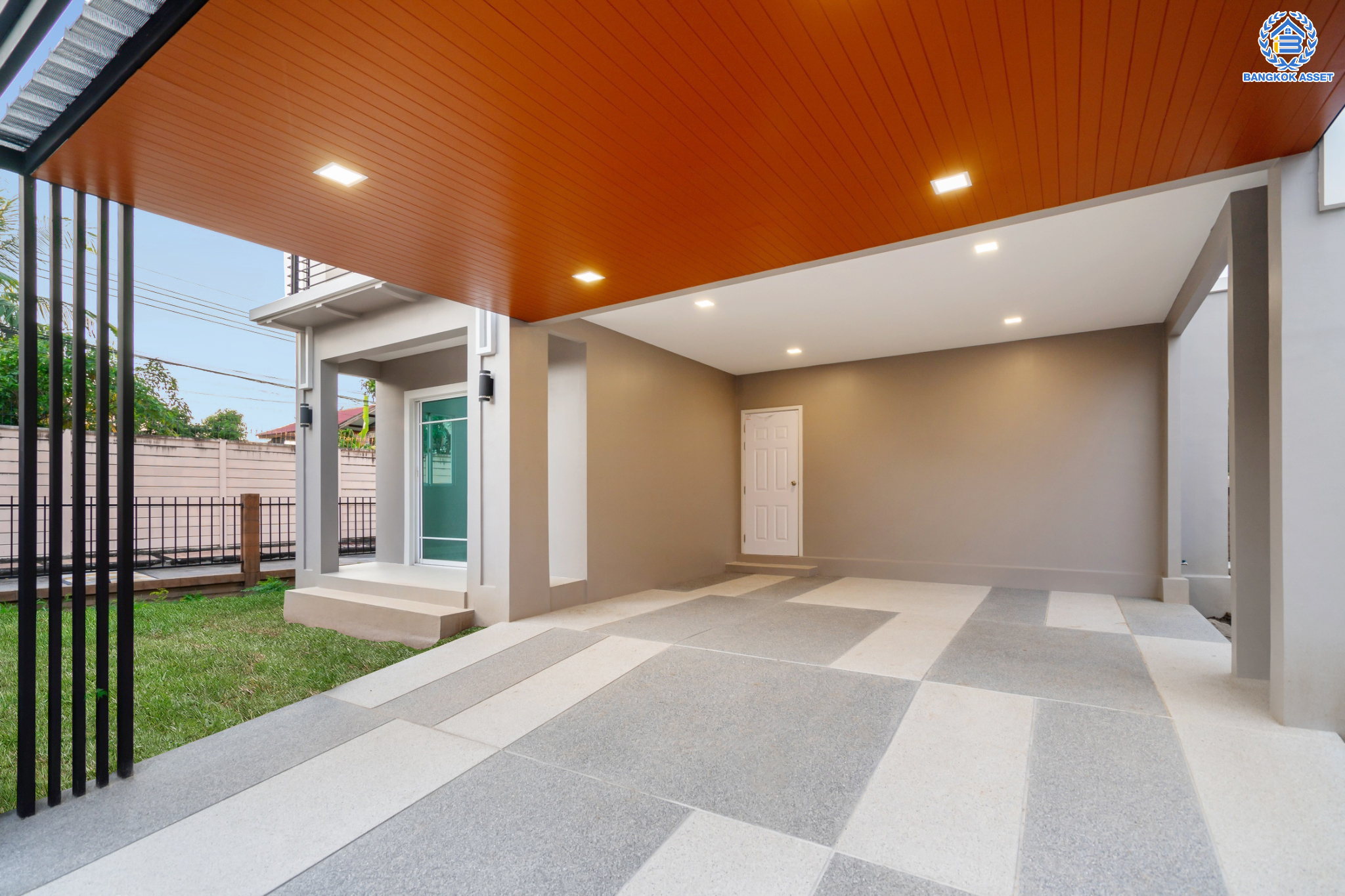 บ้านมือสองตกแต่งใหม่ โครงการ เดอะแพลนท์ ราชพฤกษ์-พระราม5 #หลังมุม! เนื้อที่ 51.2 ตร.ว. ฟังก์ชัน 3 ห้องนอน 2 ห้องน้ำ จอดรถได้ 2 คัน บนทำเลศักยภาพ เดินทางสะดวก ใกล้วงเวียนพระราม5, The Walk, ทางด่วน ศรีรัช และรถไฟฟ้าสายสีม่วง "สถานีบางรักใหญ่"